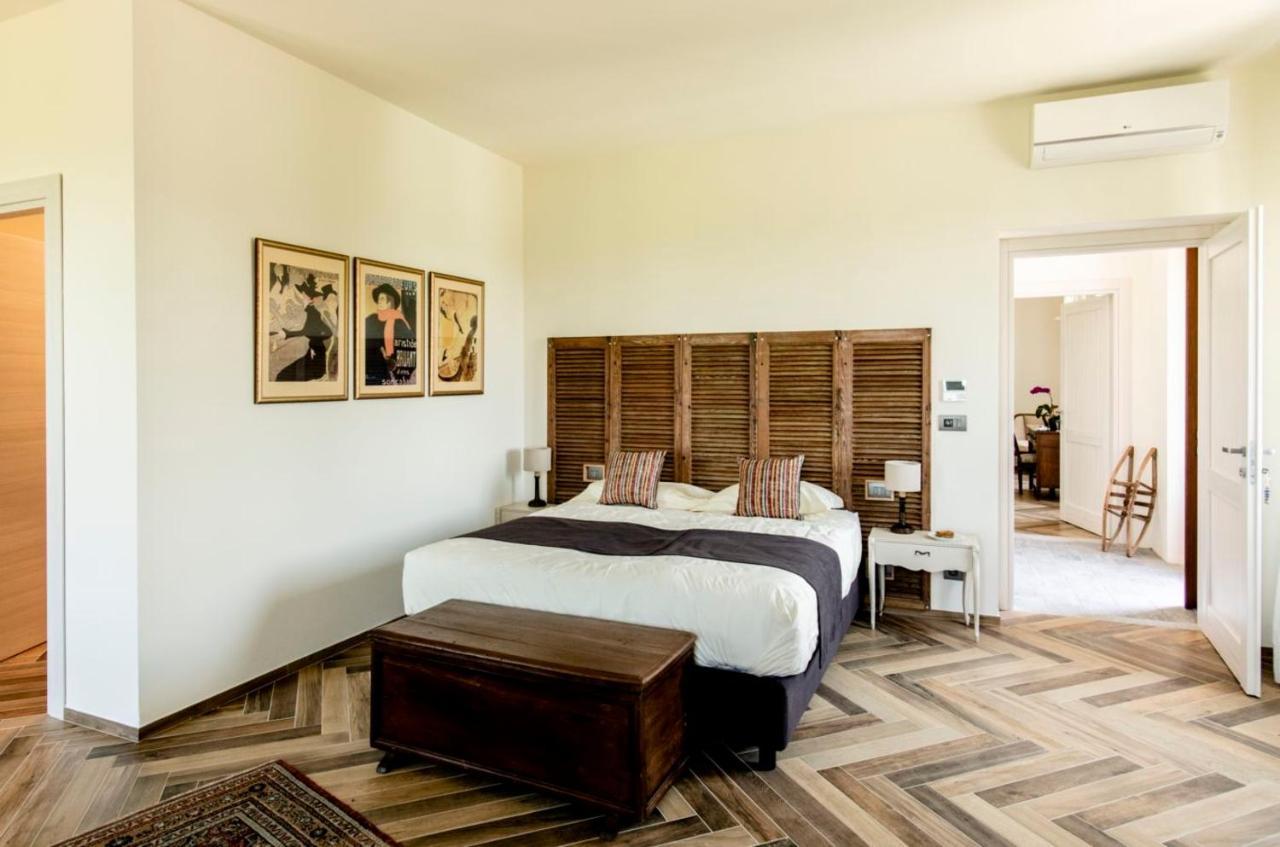 Le Vecchie Persiane - Bed & Breakfast Diano dʼAlba Εξωτερικό φωτογραφία