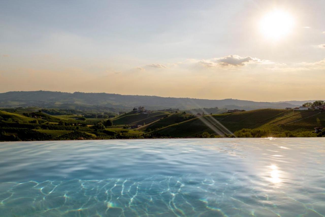 Le Vecchie Persiane - Bed & Breakfast Diano dʼAlba Εξωτερικό φωτογραφία