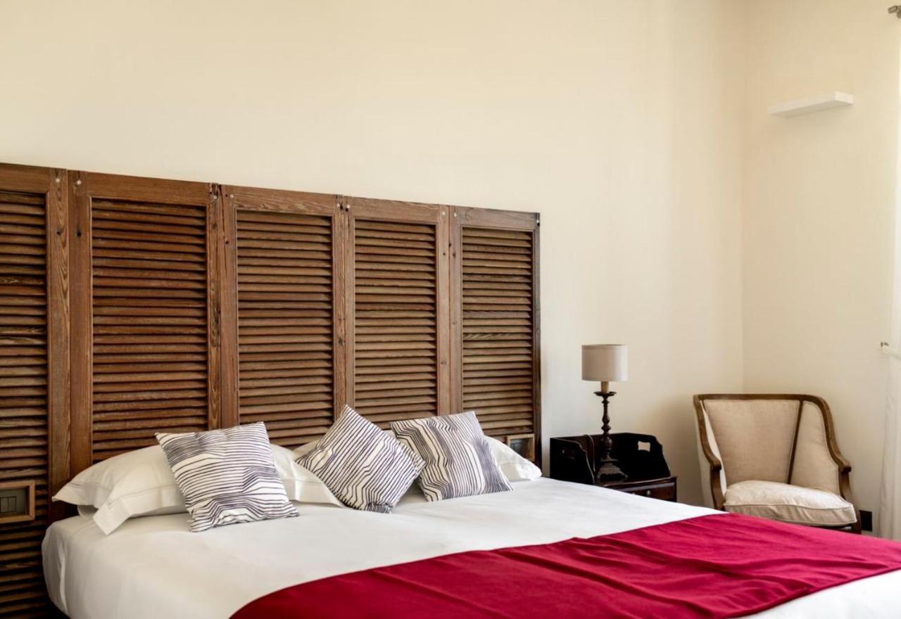 Le Vecchie Persiane - Bed & Breakfast Diano dʼAlba Εξωτερικό φωτογραφία