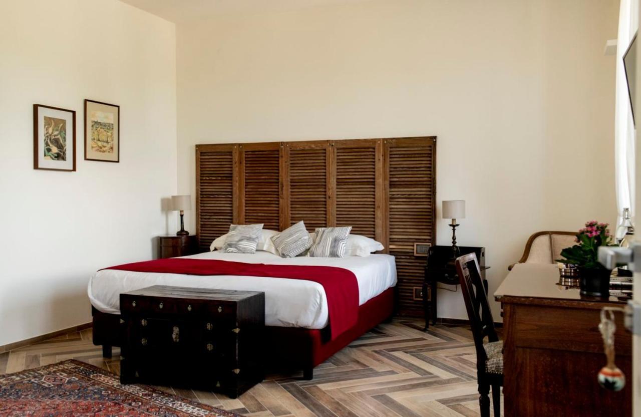 Le Vecchie Persiane - Bed & Breakfast Diano dʼAlba Εξωτερικό φωτογραφία