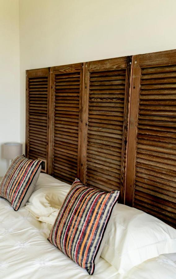 Le Vecchie Persiane - Bed & Breakfast Diano dʼAlba Εξωτερικό φωτογραφία